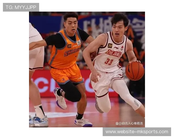 上海队双塔阵容盘活攻防，团队篮球成连胜基石