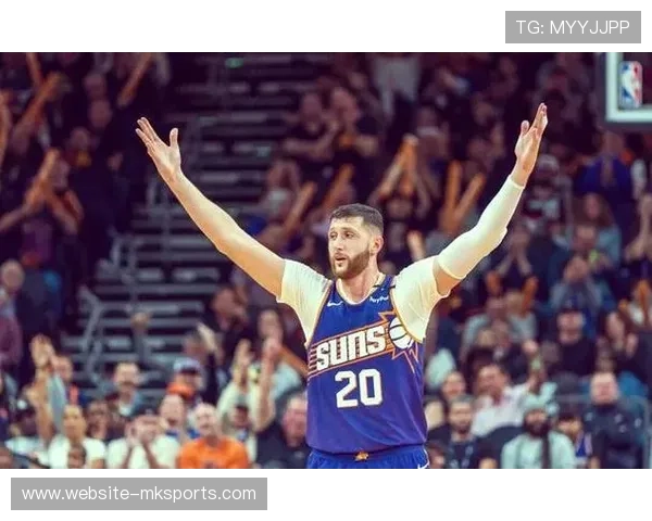 交易截止日多桩交易待定,安东尼·戴维斯等球员状态列席 交易截止日多桩交易待定,安东尼·戴维斯等球员状态列席